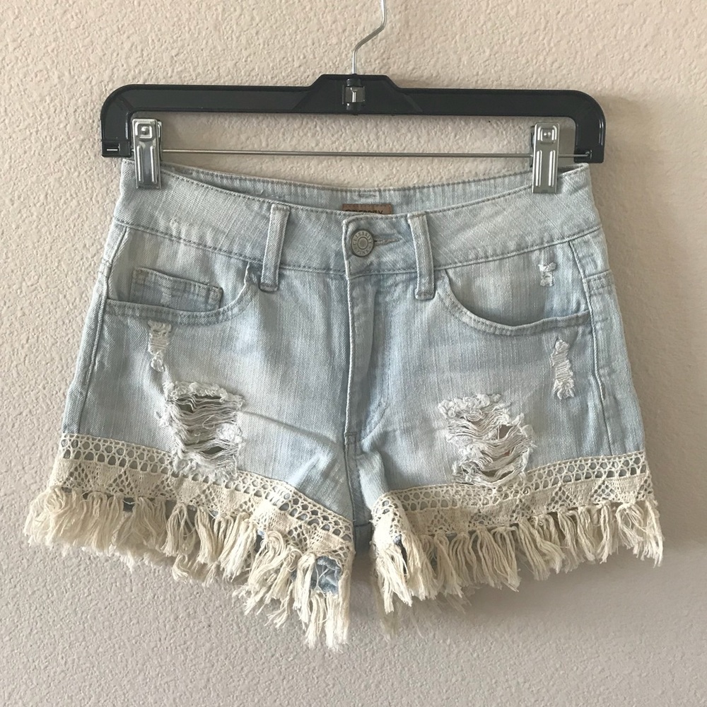 Celebrity Pink Denim Crochet Fringe Shorts Size 1